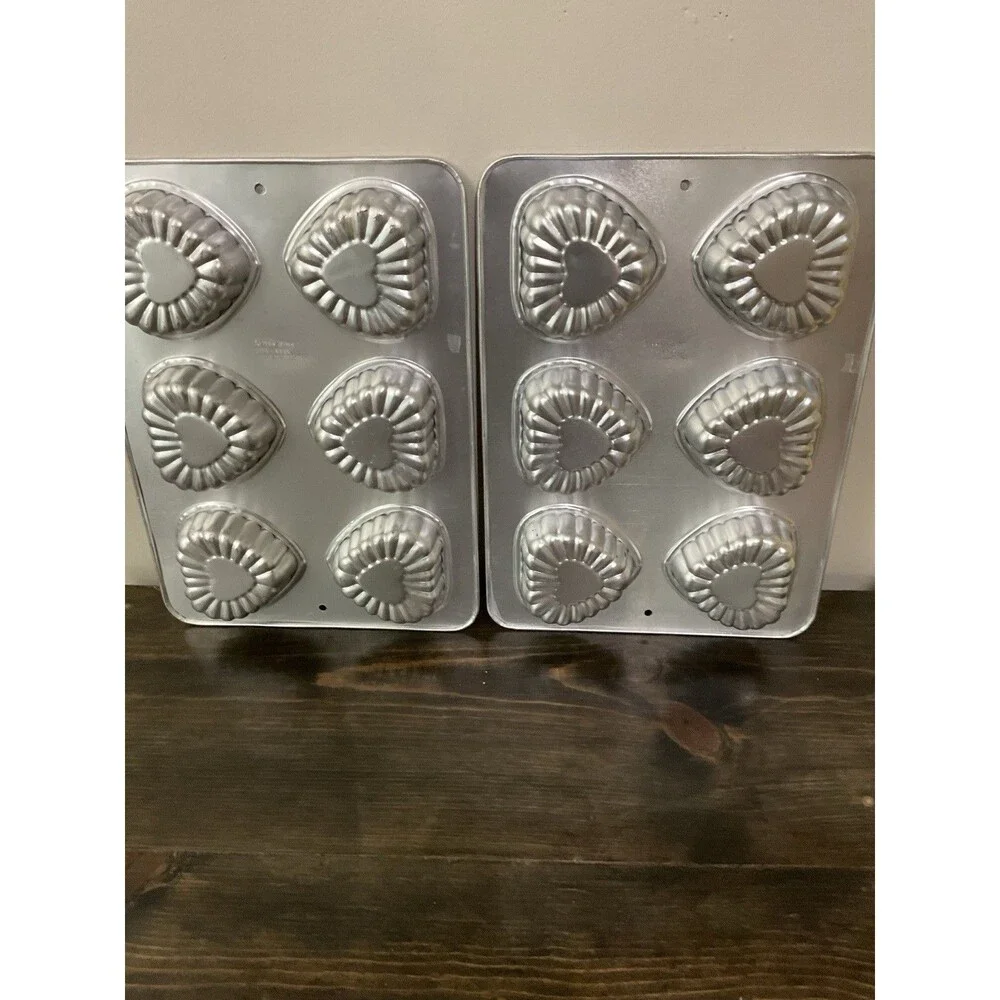 Wilton set these